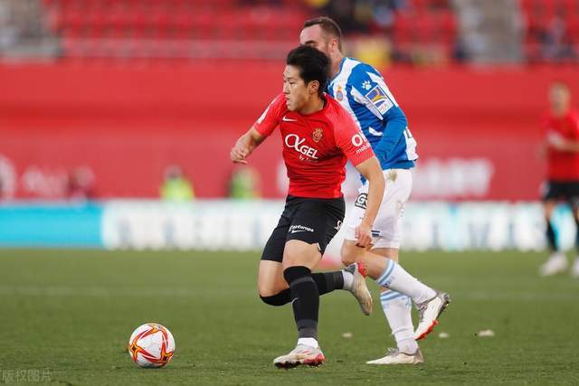 张镇麟37分辽宁胜上海 沈梓捷22分深圳胜天津