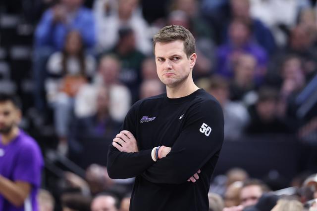 德比战北京首钢力克北控 孙悦举行退役仪式